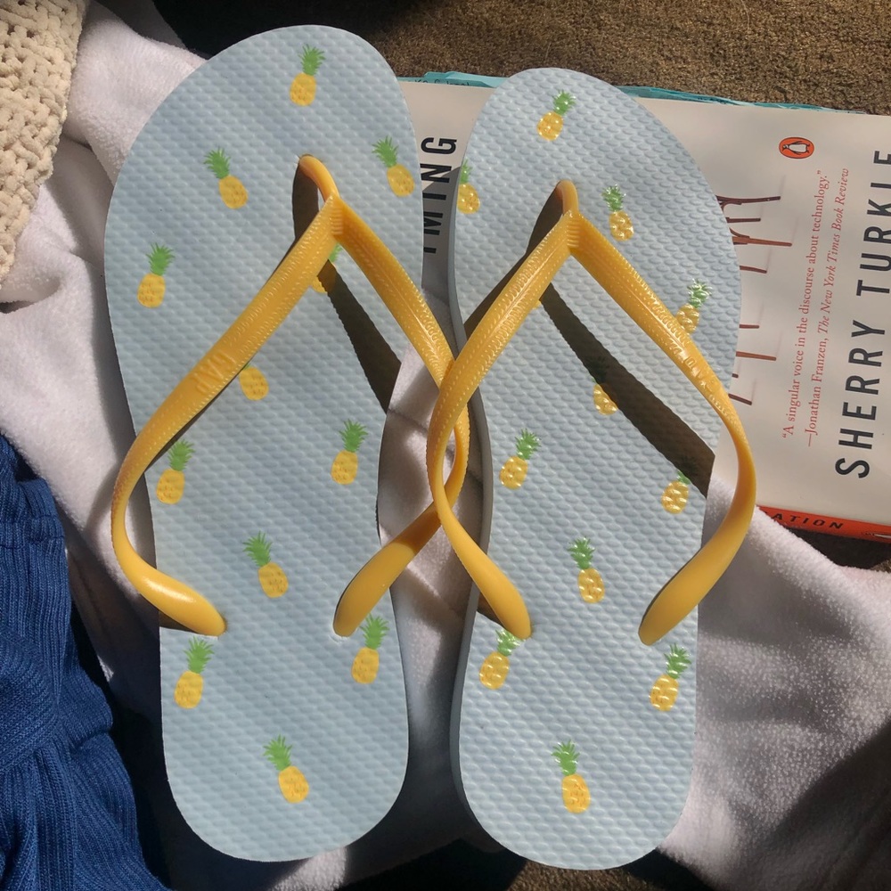 Pineapple patterned sandals